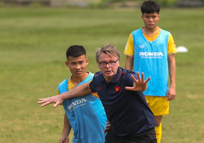 U22 Việt Nam thắng trận đầu tiên dưới thời HLV Troussier