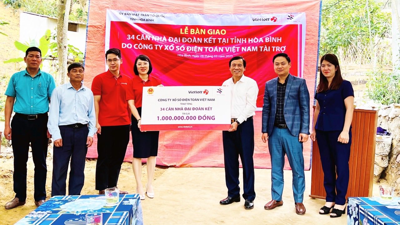 Vietlott tài trợ xây dựng 34 căn nhà đại đoàn kết tại tỉnh Hòa Bình
