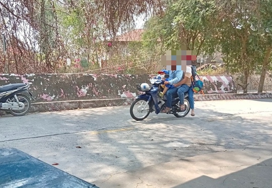 Kiến nghị cấm xe ôm chở hai, chở ba lên đỉnh Núi Sam