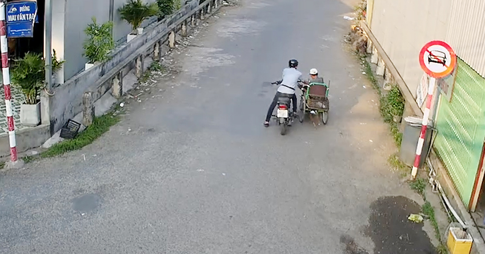 Bắt giữ g&atilde; đ&agrave;n &ocirc;ng l&agrave;m chuyện thất đức đối với người b&aacute;n v&eacute; số - Ảnh 2.