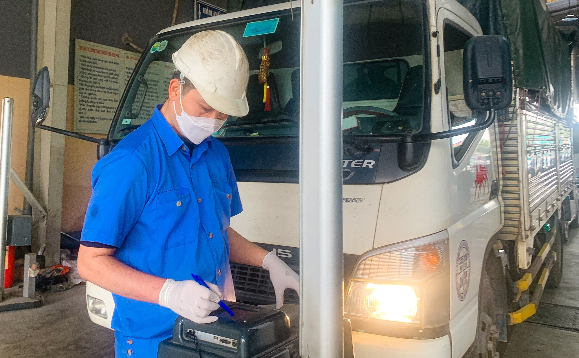 Bộ GTVT ch&iacute;nh thức đề xuất miễn kiểm định lần đầu cho xe cơ giới mới - Ảnh 1.