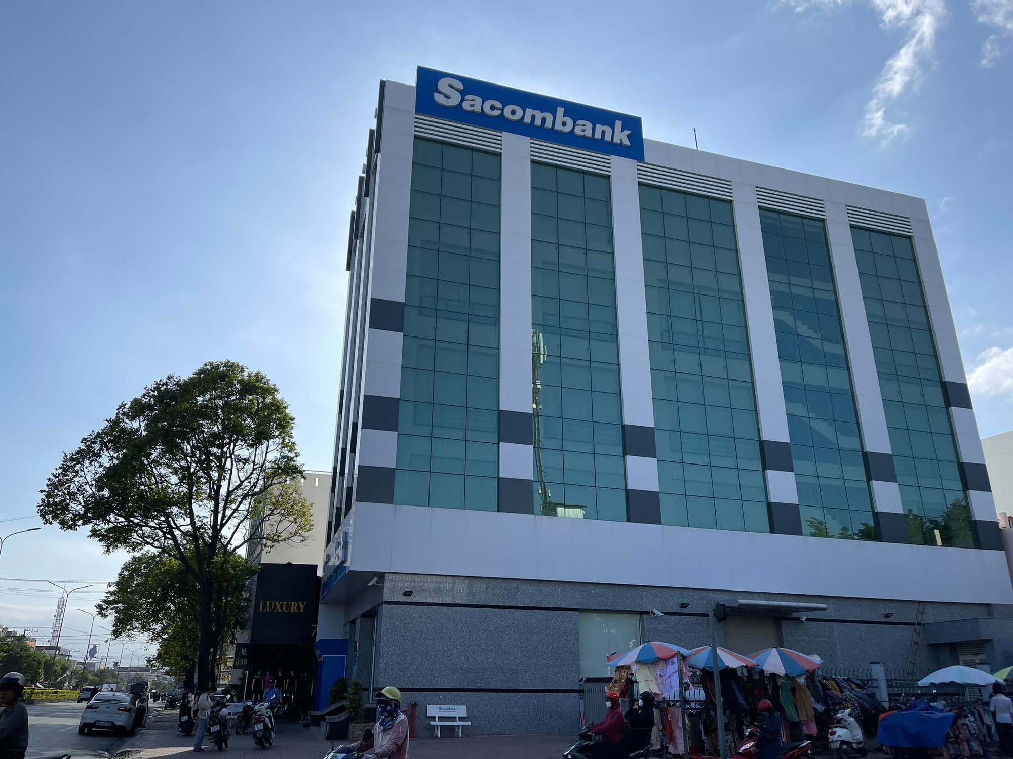 Giám đốc Sacombank Khánh Hòa bị cách chức, liên quan vụ khách hàng mất 46,9 tỉ đồng