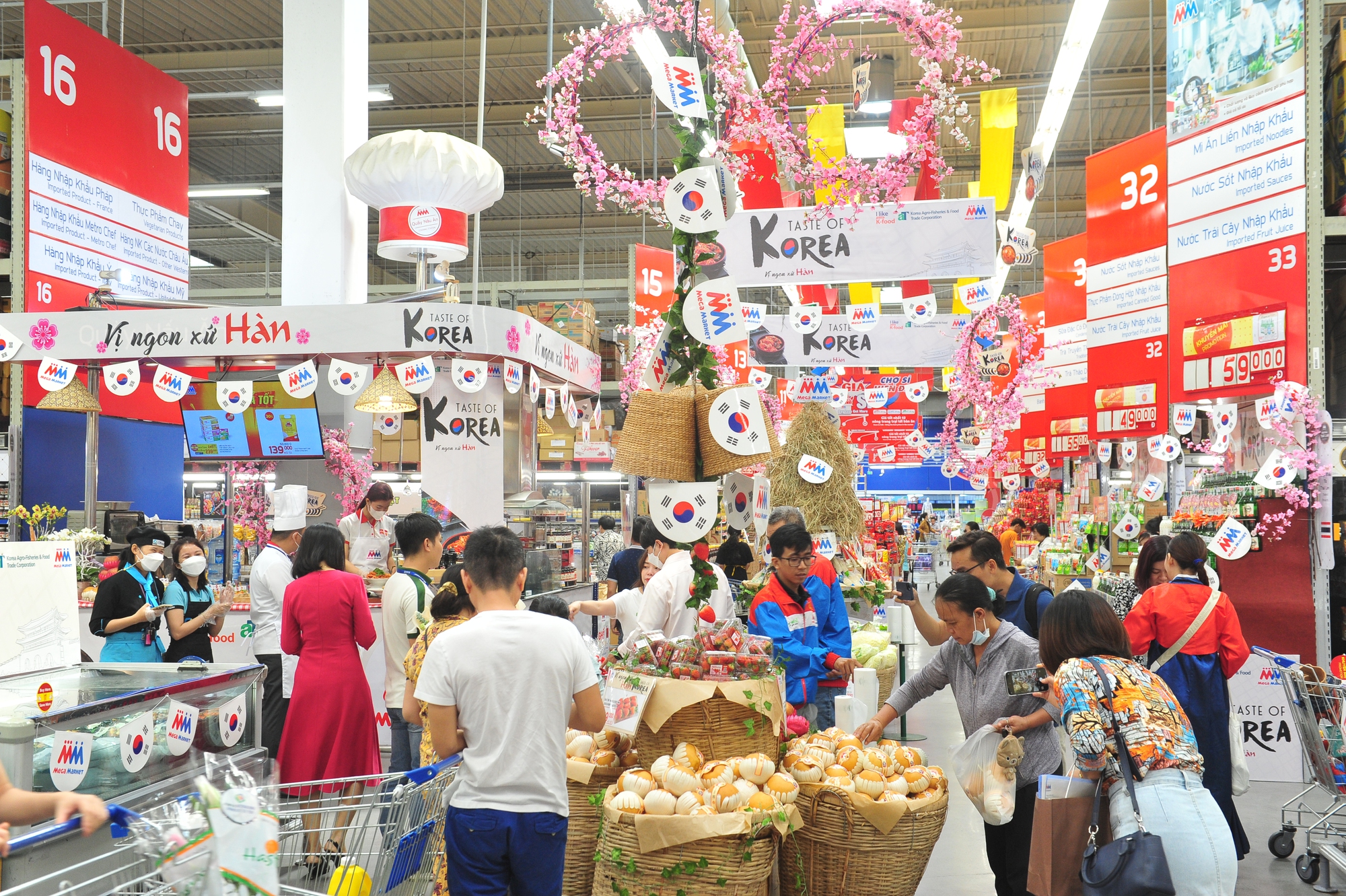 Nhiều quốc gia đẩy mạnh quảng bá trái cây, rau củ... đến khách Việt