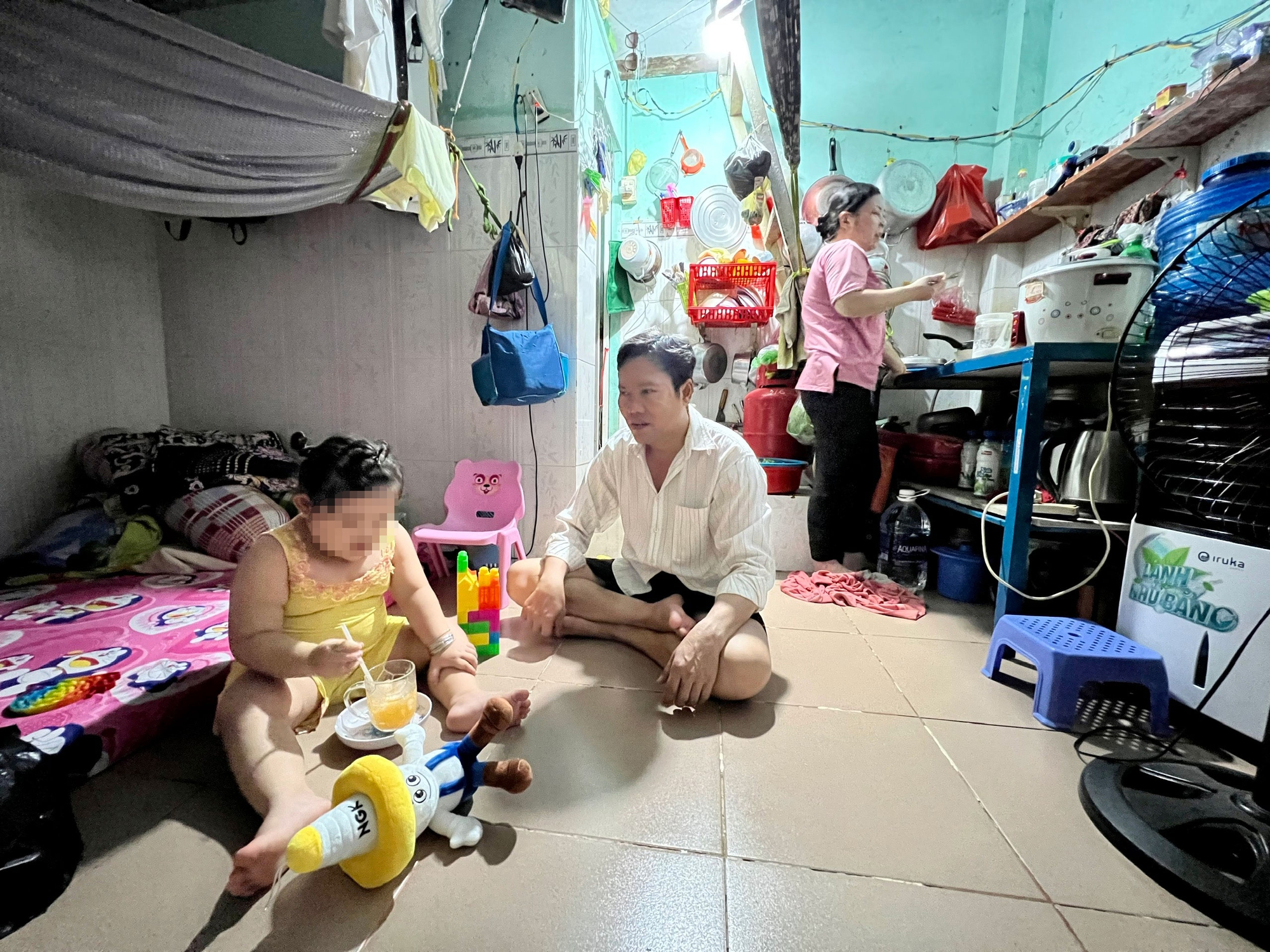 Công nhân chật vật kiếm sống