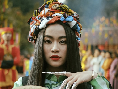 Ca sĩ trẻ làm mới nhạc dân tộc