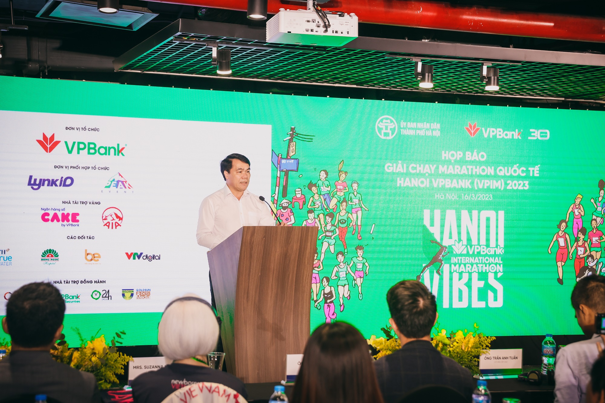 10.000 VĐV tranh tài giải chạy vào mùa thu Hà Nội - Ảnh 2.