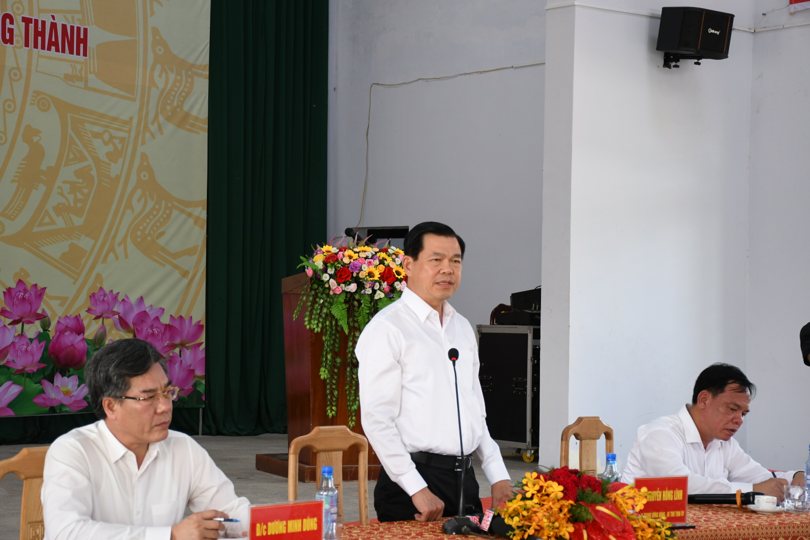 Bí thư Tỉnh ủy Đồng Nai đối thoại với hàng trăm hộ dân - Ảnh 3.