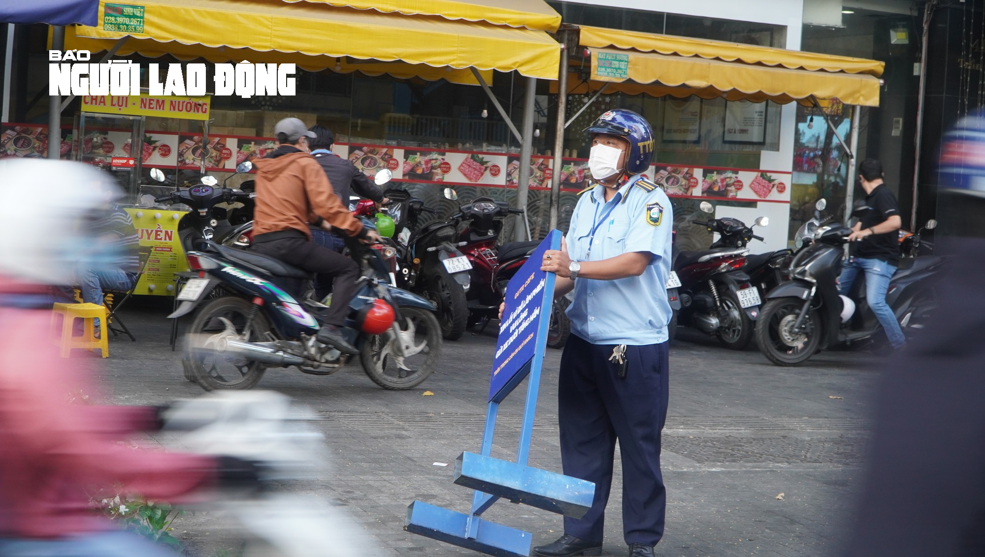 Quận 3 tổng lực giải tỏa c&aacute;c điểm lấn chiếm vỉa h&egrave;, l&ograve;ng, lề đường - Ảnh 5.