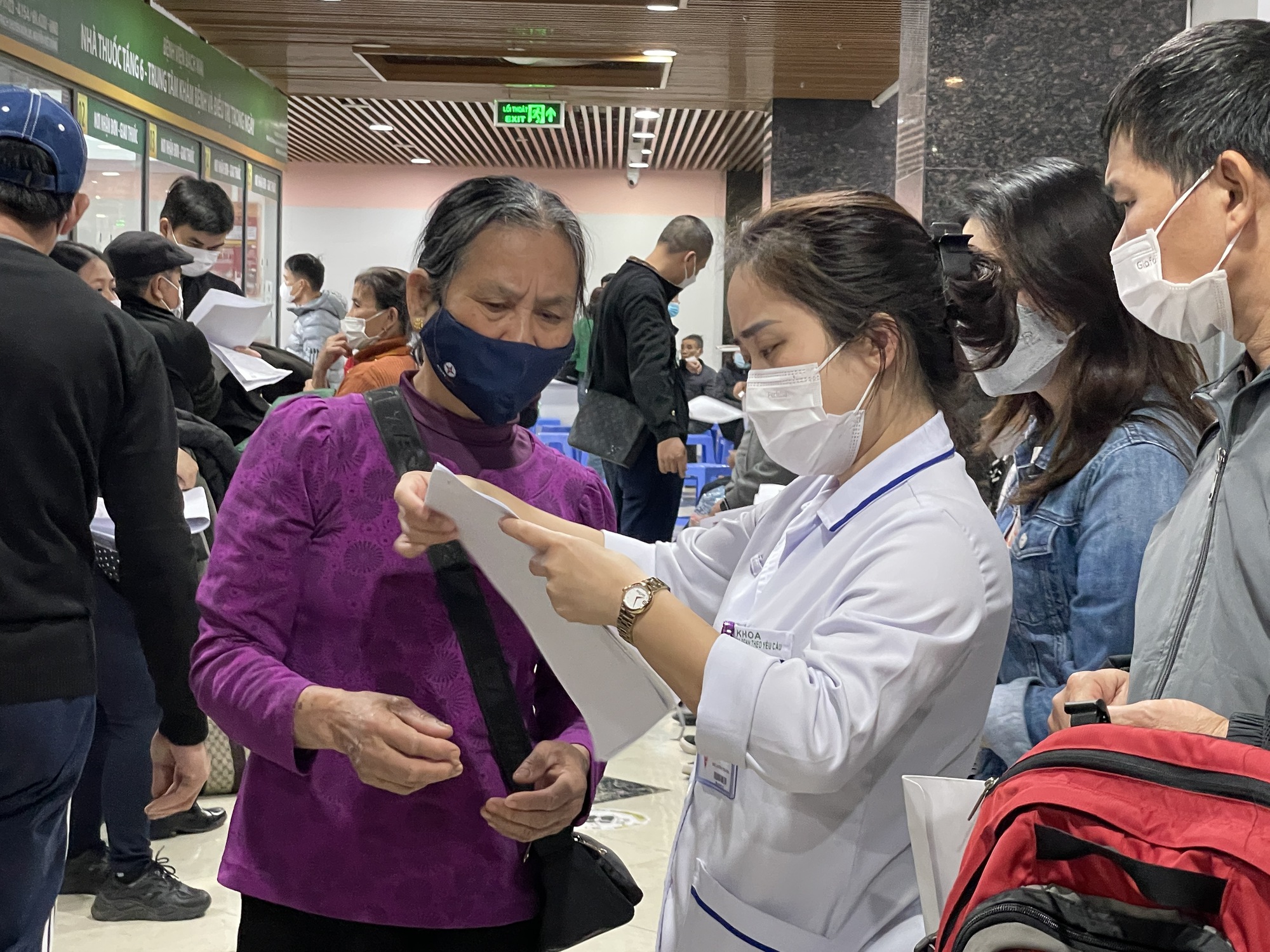 Bộ Y tế n&oacute;i g&igrave; sau h&agrave;ng loạt văn bản gỡ vướng thiếu thuốc, thiết bị y tế? - Ảnh 1.
