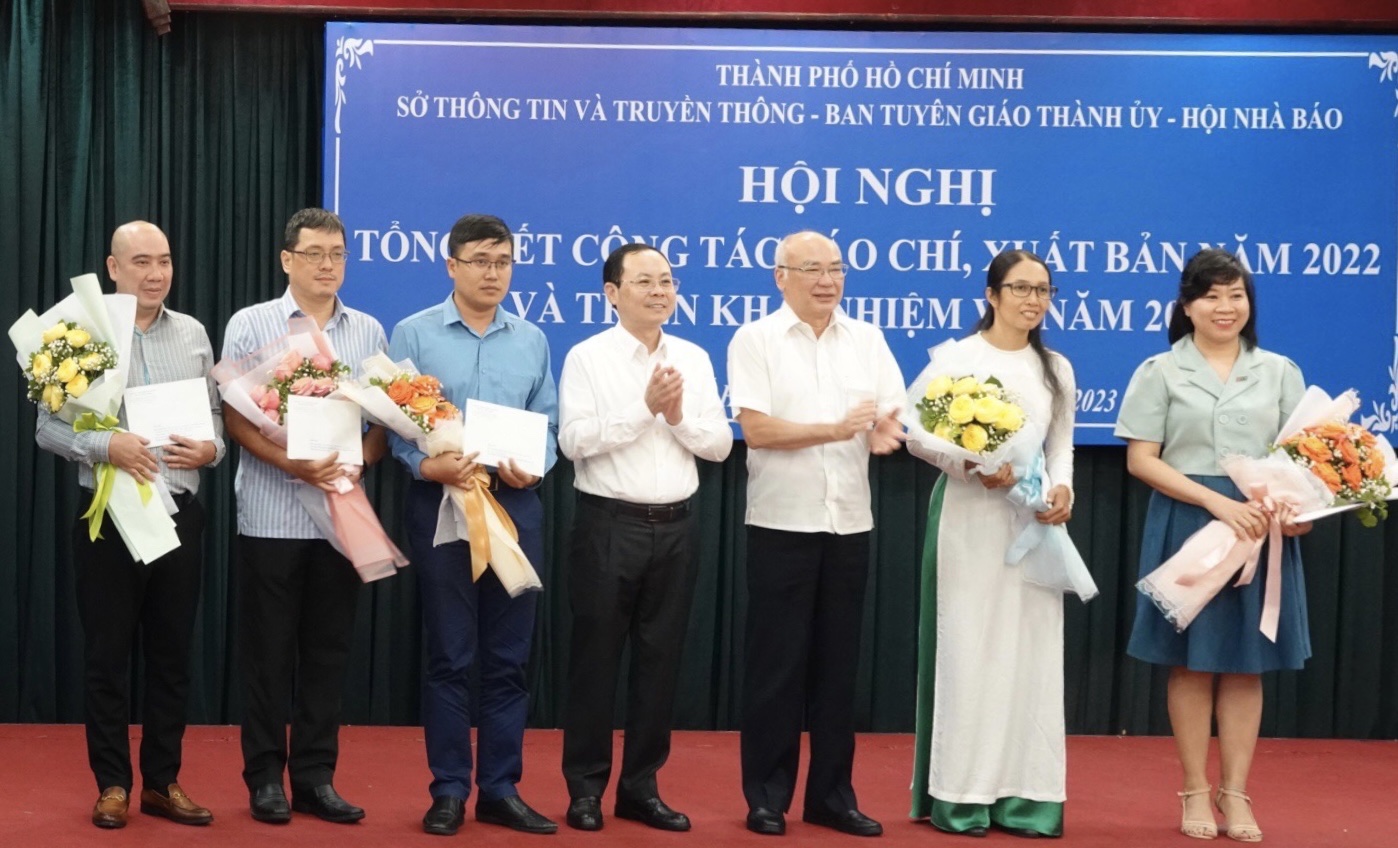 Báo chí, xuất bản đóng vai trò quan trọng trong sự phát triển của TP HCM - Ảnh 2.