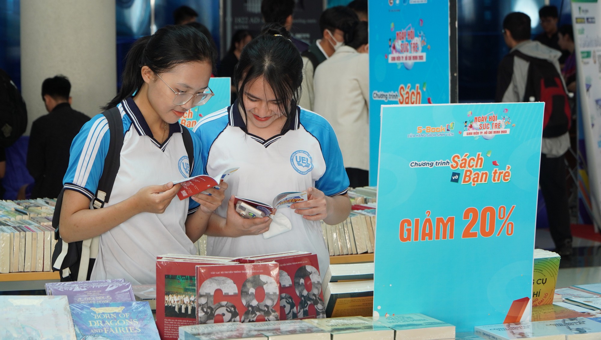 Tưng bừng Ng&agrave;y hội Sức trẻ Sinh vi&ecirc;n TP HCM - Ảnh 4.