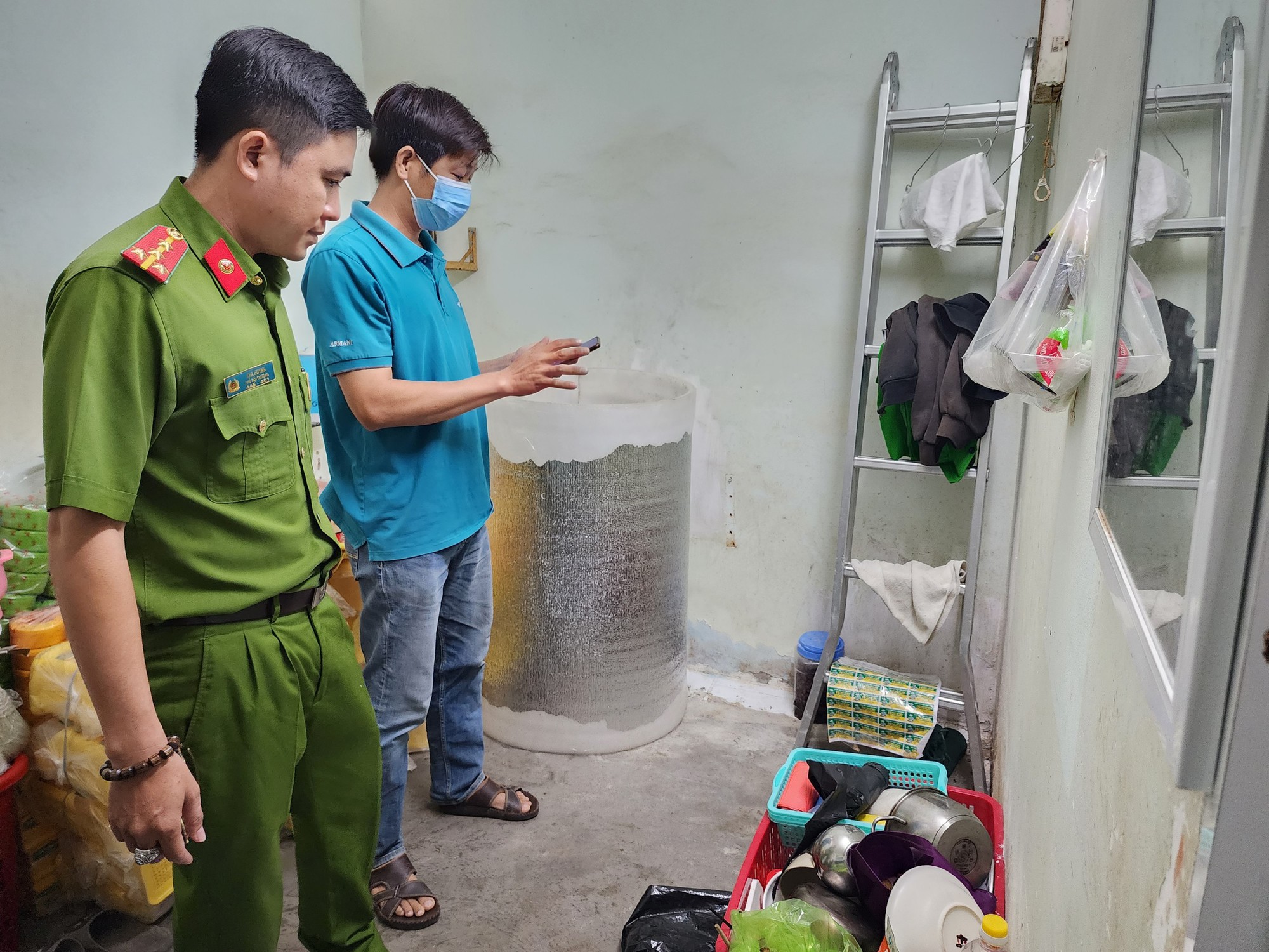Đến lượt C&ocirc;ng an TP Cần Thơ kiểm tra 13 điểm kinh doanh của F88 - Ảnh 2.