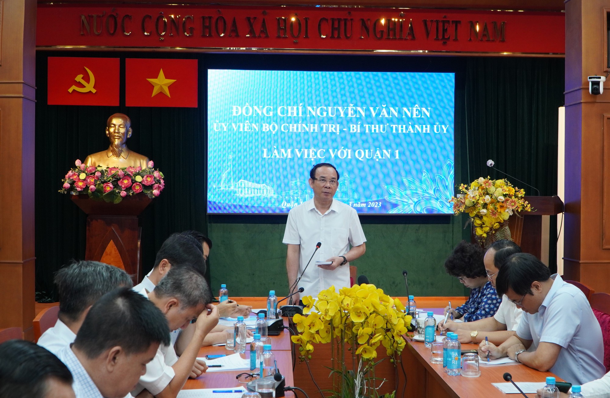 TP HCM: Vận động c&aacute;c c&ocirc;ng sở phục vụ nh&agrave; vệ sinh miễn ph&iacute; cho người d&acirc;n, du kh&aacute;ch - Ảnh 2.