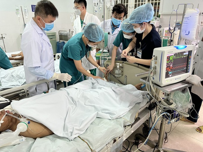 Ngộ độc ở Quảng Nam: Khuyến cáo không dùng món ăn từ cá chép muối ủ chua - Ảnh 2.