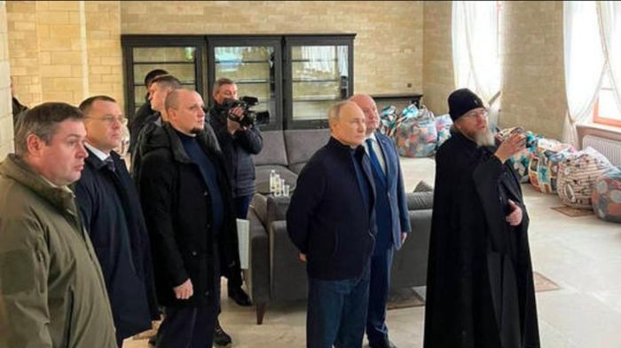 Không báo trước, Tổng thống Putin bất ngờ thăm vùng Donbass