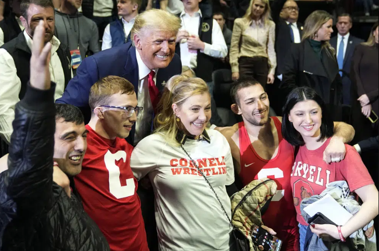 Tuy&ecirc;n bố sắp bị bắt, &ocirc;ng Trump ti&ecirc;n hạ thủ vi cường? - Ảnh 2.