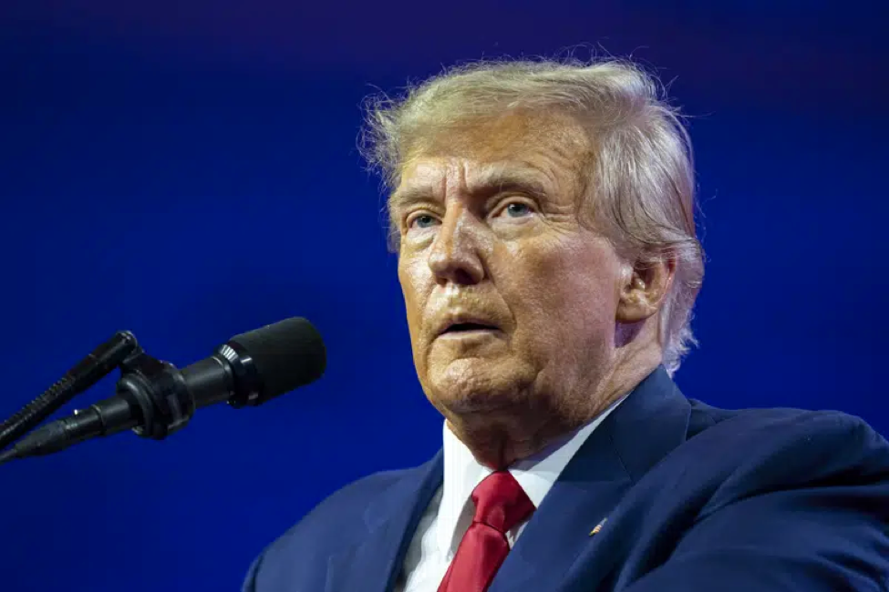 Tuyên bố sắp bị bắt, ông Trump "tiên hạ thủ vi cường"?