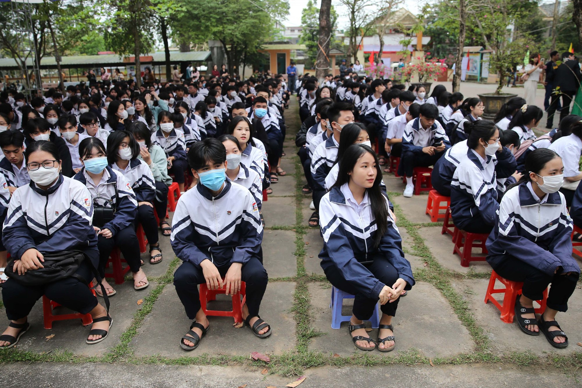 &ldquo;Đưa trường học đến th&iacute; sinh&rdquo; ở Quảng Trị: Sinh vi&ecirc;n cần trang bị kiến thức, kỹ năng g&igrave; để lập nghiệp? - Ảnh 1.