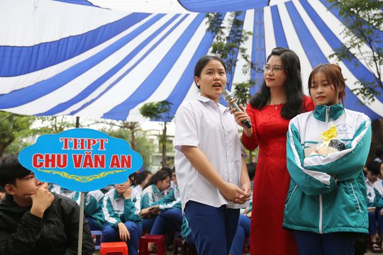 “Đưa trường học đến thí sinh” ở Quảng Trị: Sinh viên cần trang bị kiến thức, kỹ năng gì để lập nghiệp?