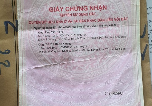 L&agrave;m giả sổ đỏ rồi mang đi cầm cố, vay tiền - Ảnh 1.