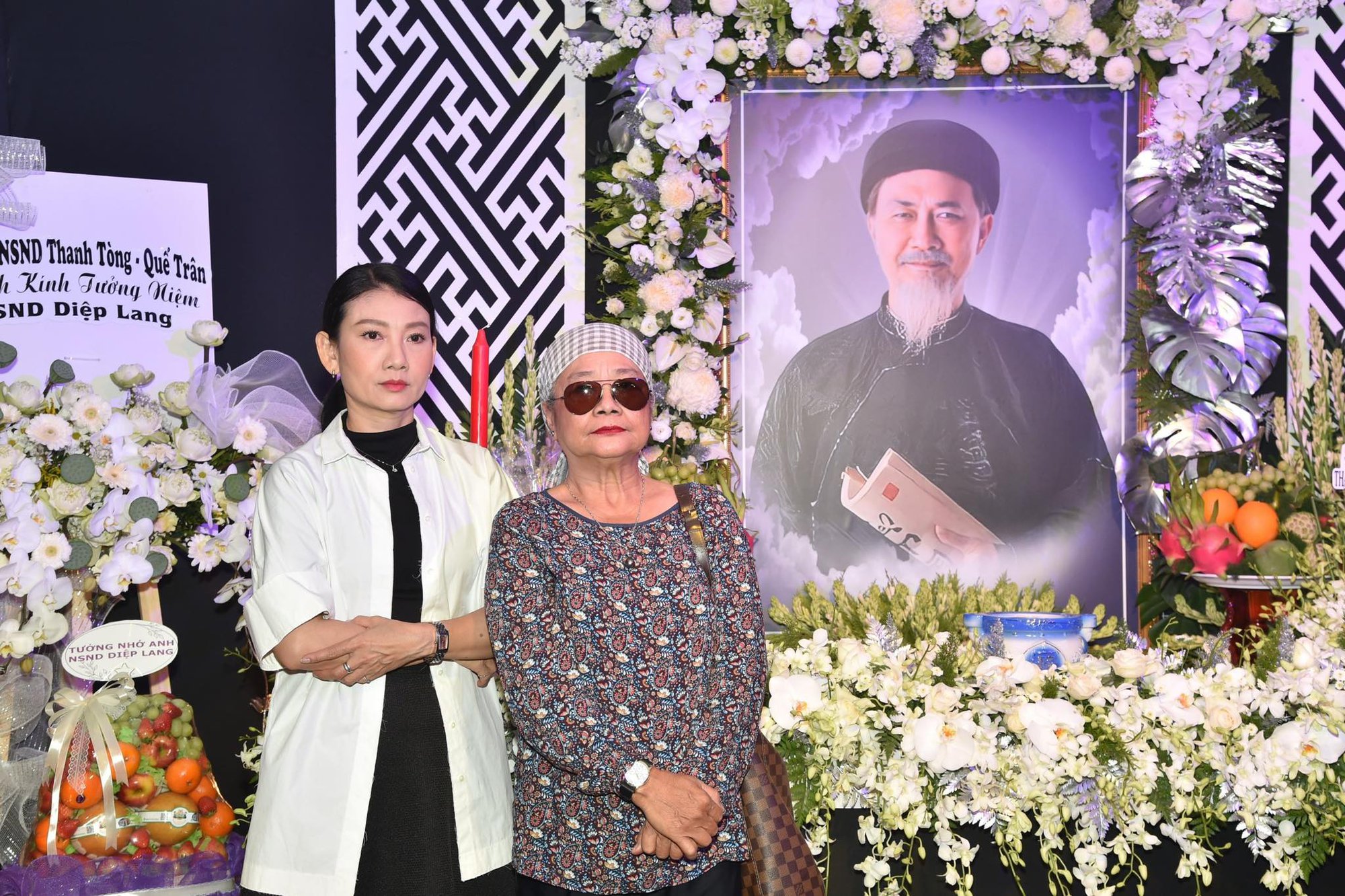 Trang trọng v&agrave; ấm &aacute;p t&igrave;nh nghệ sĩ tại lễ tưởng niệm NSND Diệp Lang - Ảnh 7.