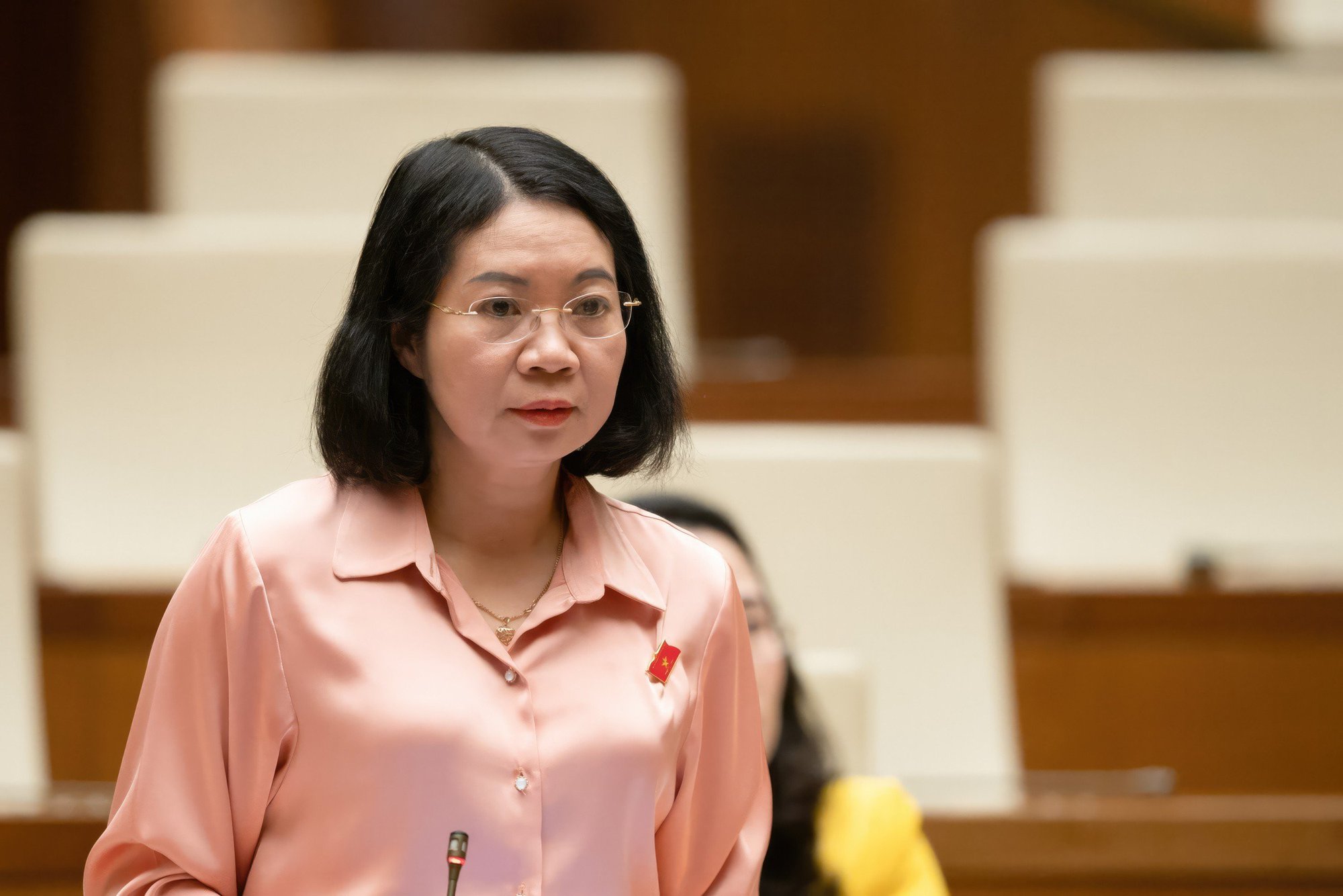 Viện trưởng VKSND tối cao: Sử dụng tiền mặt phổ biến dẫn đến tham nhũng, ti&ecirc;u cực - Ảnh 2.