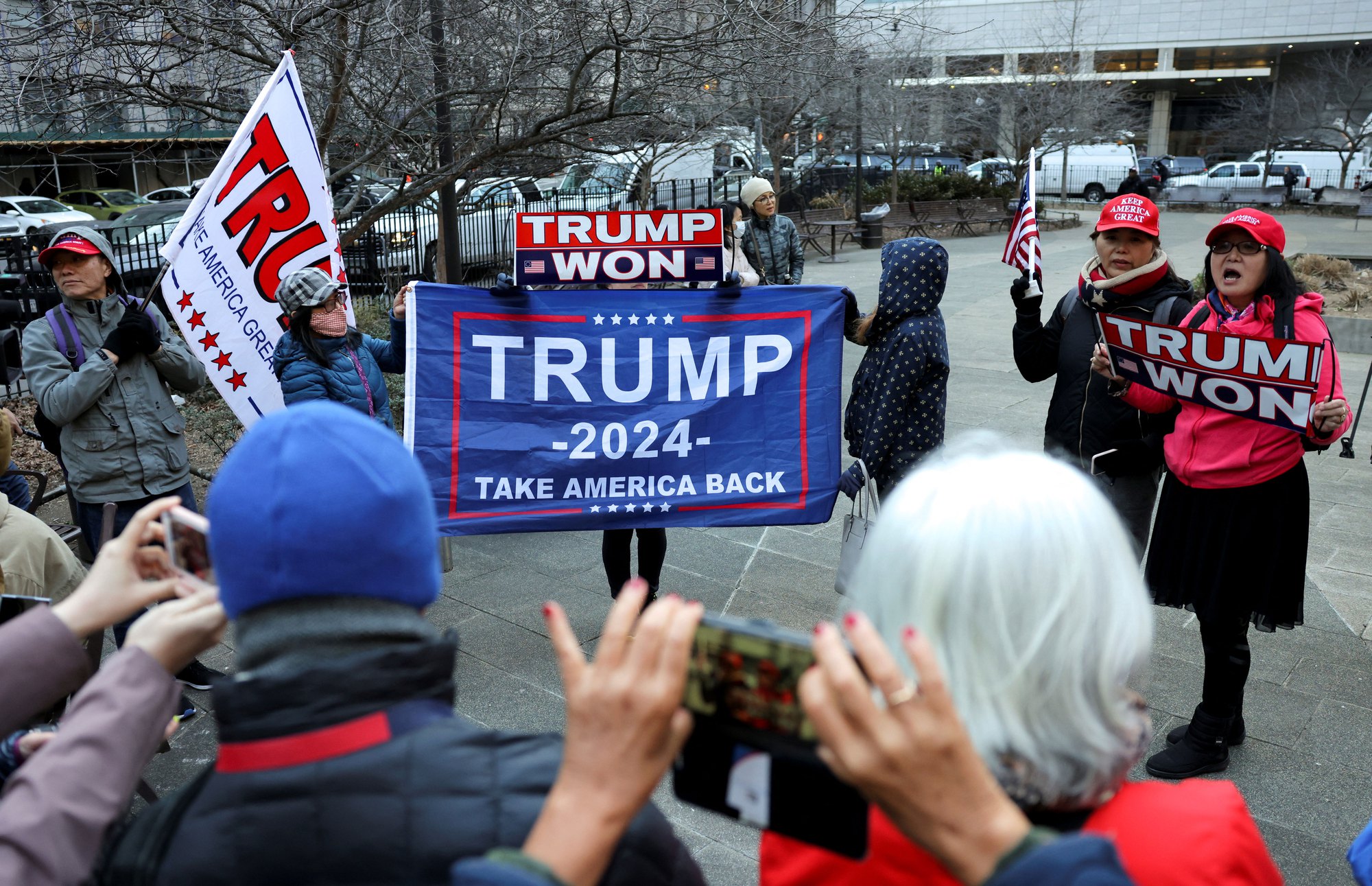 Mỹ căng thẳng vì ông Donald Trump
