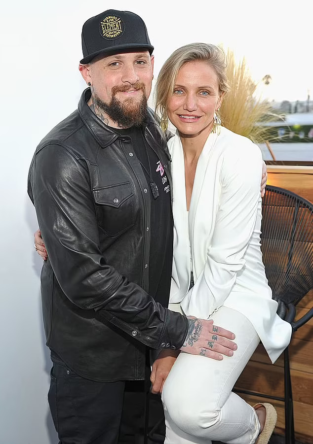 M&agrave;n t&aacute;i xuất của &ldquo;thi&ecirc;n thần&rdquo; Cameron Diaz gặp trắc trở kh&oacute; ngờ - Ảnh 3.
