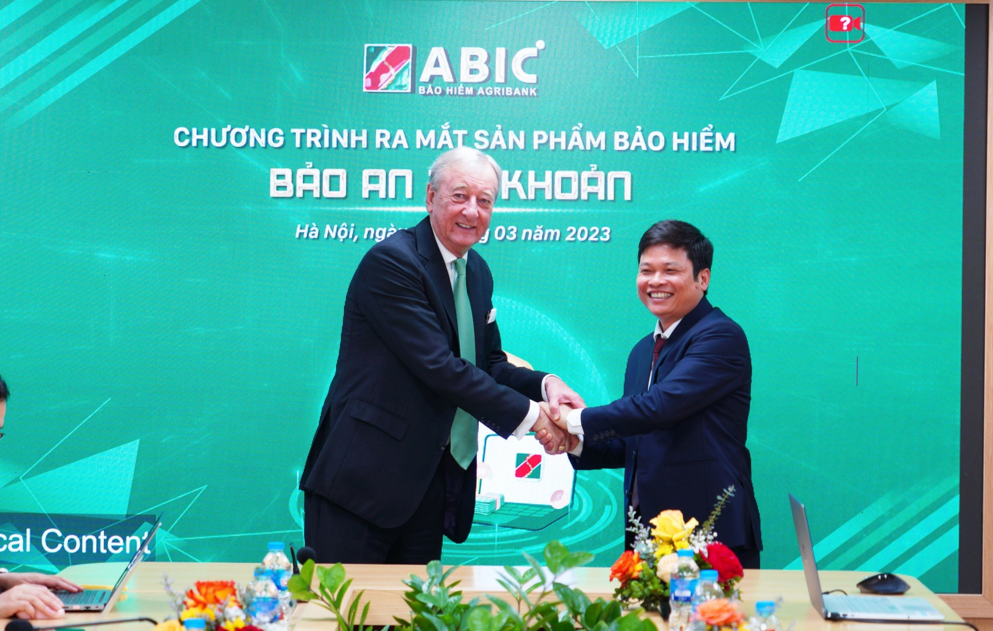 Bị lừa mất tiền trong t&agrave;i khoản, kh&aacute;ch h&agrave;ng sẽ được bảo hiểm bồi thường đến 46 triệu đồng - Ảnh 1.