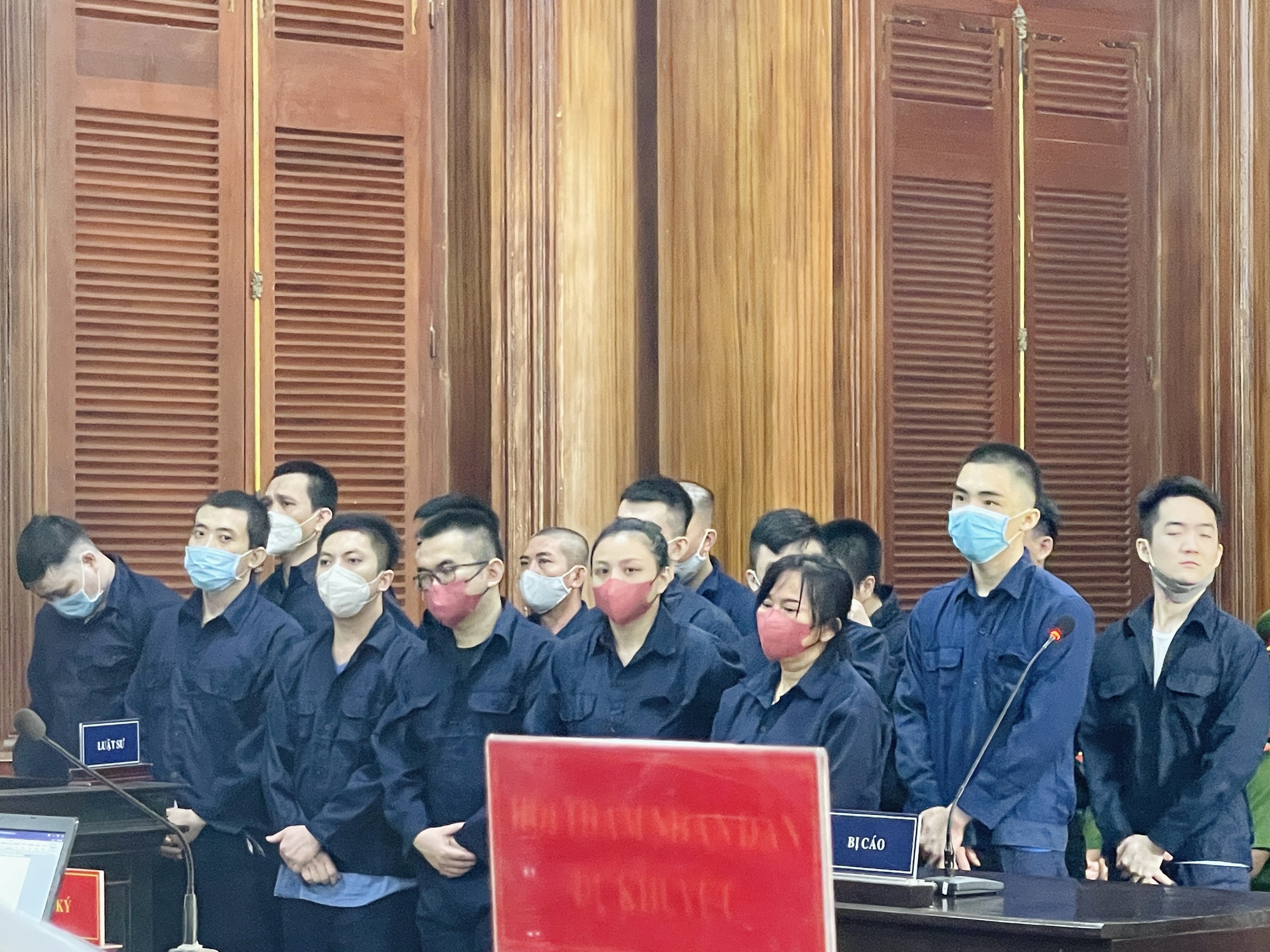 Đang xét xử bà trùm vụ sát hại Quân "xa lộ"