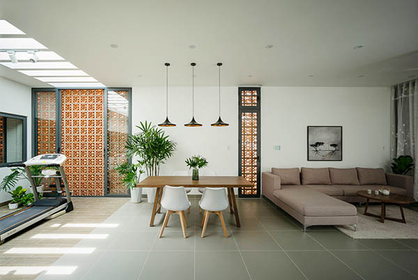 Những giải ph&aacute;p để đảm bảo th&ocirc;ng gi&oacute;, đ&oacute;n s&aacute;ng cho nh&agrave; ở - Ảnh 8.
