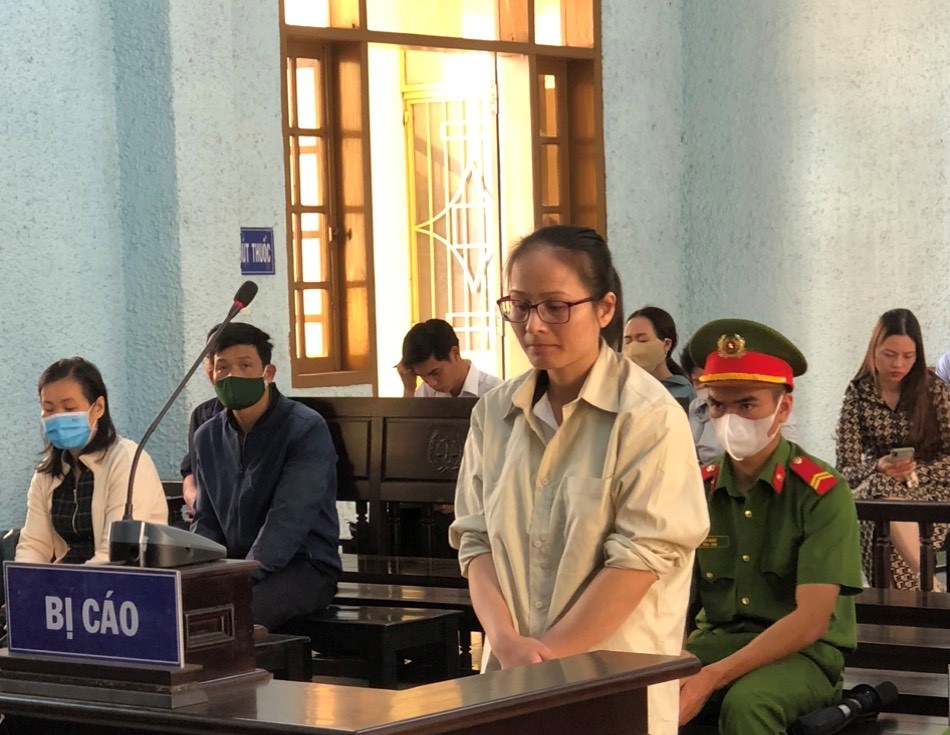 Nh&acirc;n vi&ecirc;n ng&acirc;n h&agrave;ng lừa 19 tỉ đồng, nhiều nạn nh&acirc;n l&agrave; người th&acirc;n - Ảnh 1.