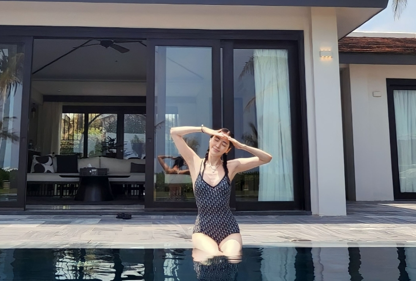 Giới showbiz Hàn đổ xô đi du lịch Việt Nam