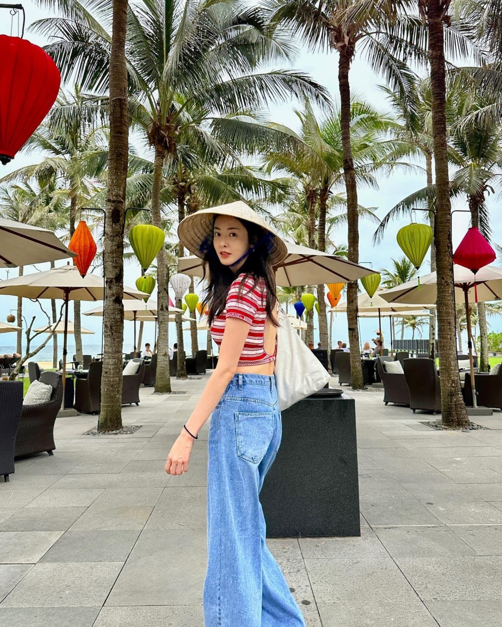 Giới showbiz H&agrave;n đổ x&ocirc; đi du lịch Việt Nam - Ảnh 2.