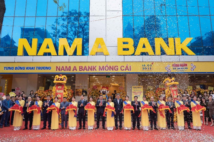 Tạo đà tăng trưởng kinh tế địa phương, ngân hàng liên tục mở rộng mạng lưới