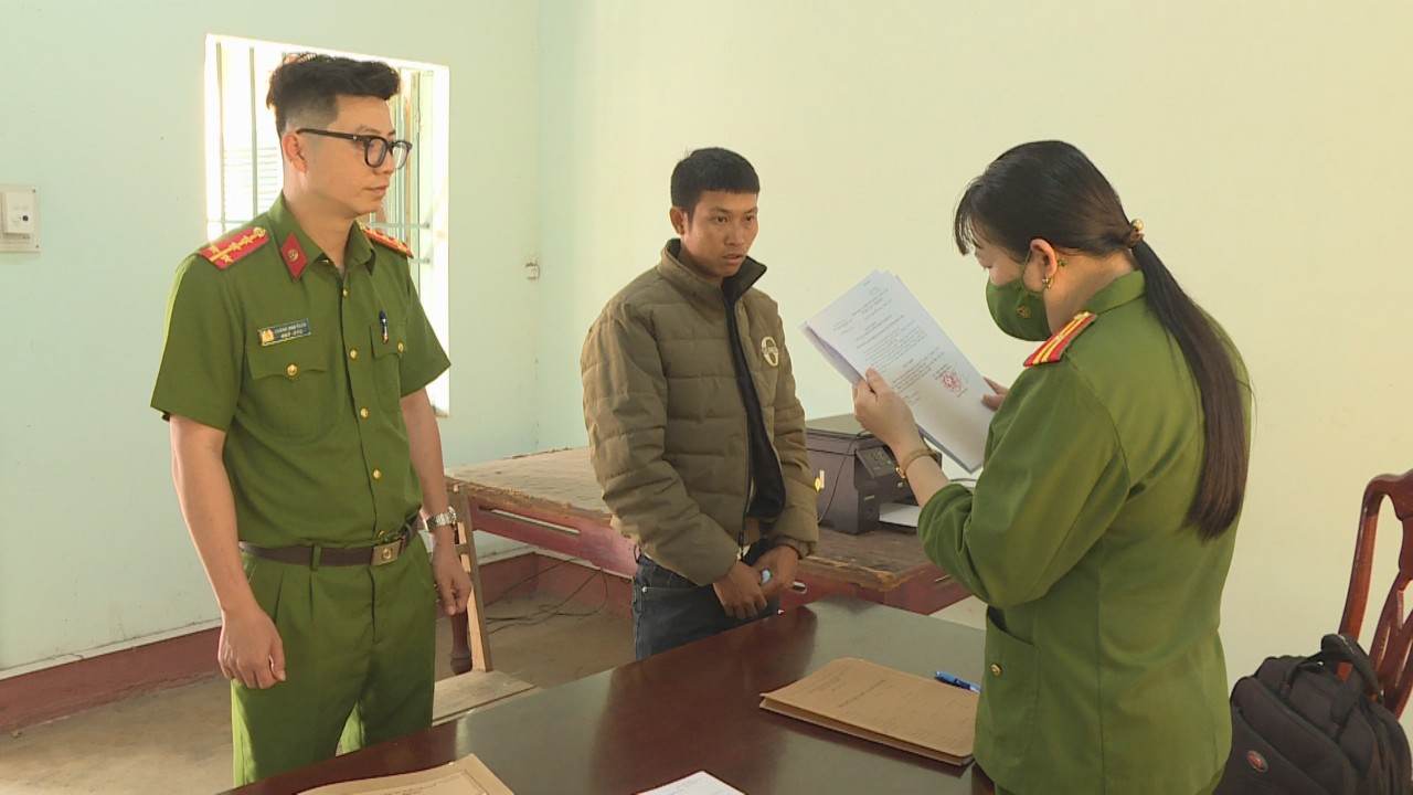 Bắt giữ đối tượng làm chuyện đồi bại với con riêng của người tình