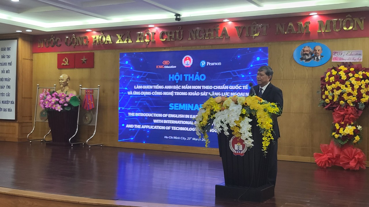 Gi&aacute;m đốc Sở GD-ĐT TP HCM: Độ tuổi c&agrave;ng nhỏ, trẻ học ngoại ngữ c&agrave;ng tốt hơn
