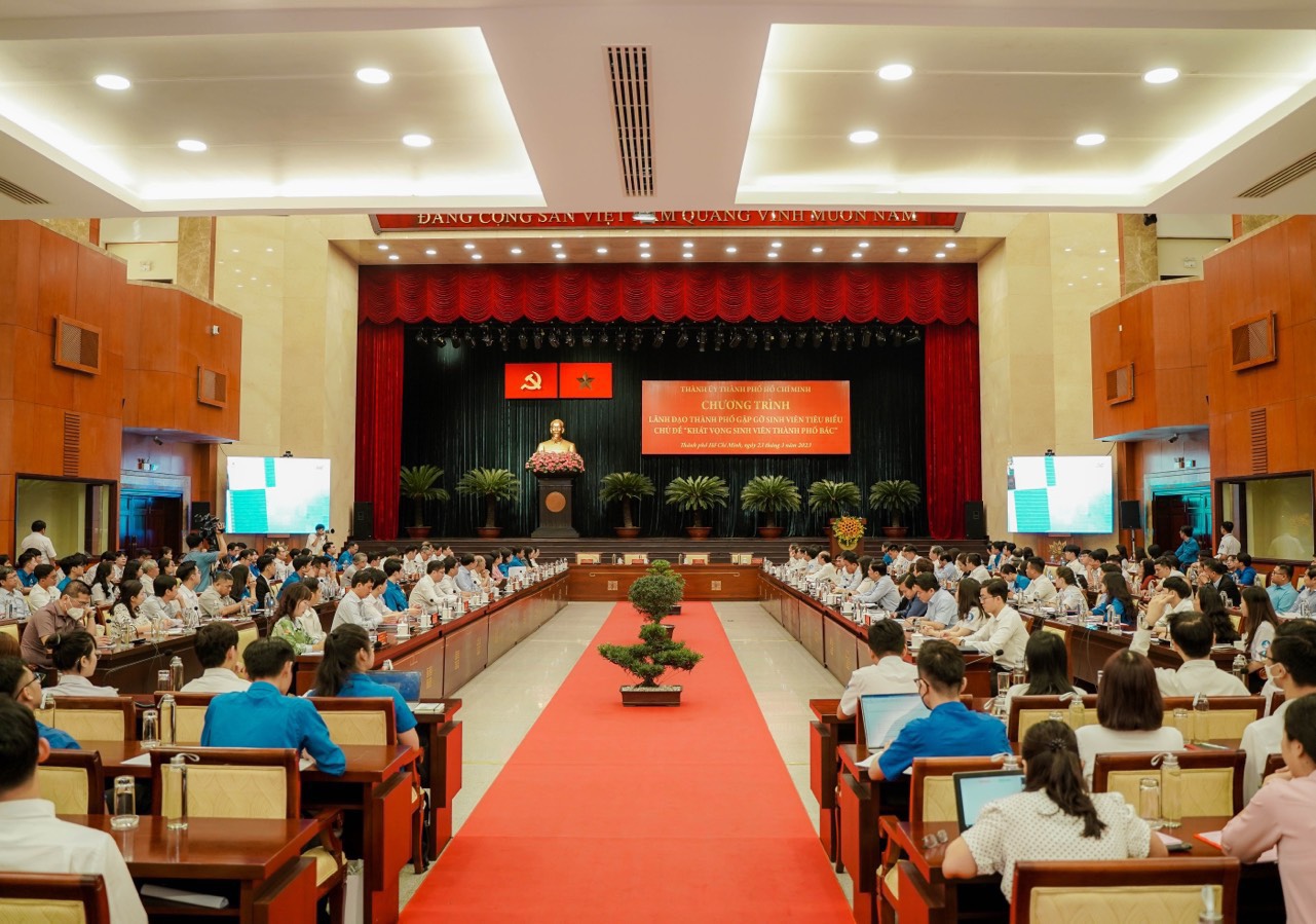 Đo&agrave;n vi&ecirc;n muốn c&oacute; diễn đ&agrave;n Nếu t&ocirc;i l&agrave; Chủ tịch UBND TP HCM - Ảnh 1.