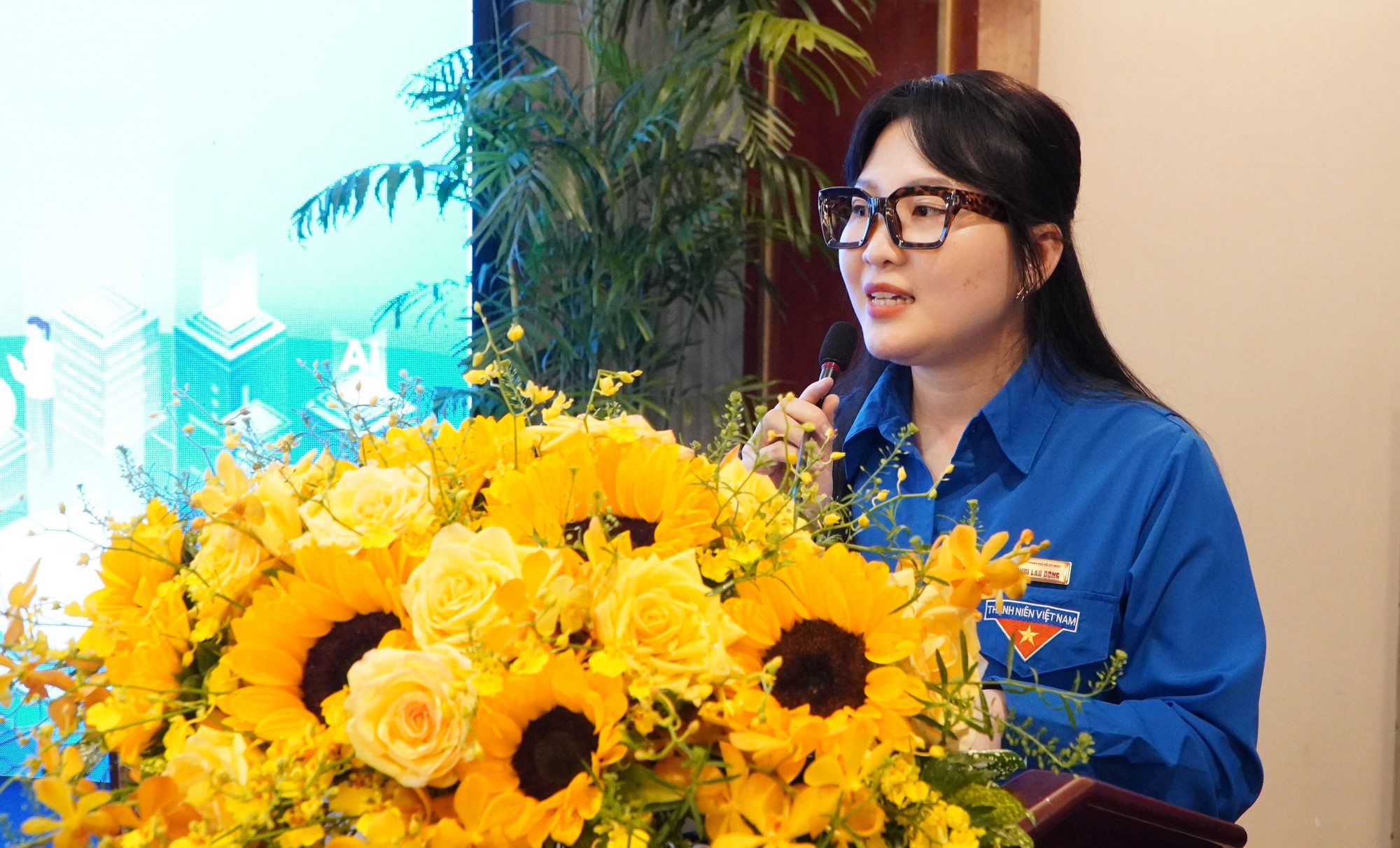 Người trẻ s&ocirc;i nổi b&agrave;n chuyện chuyển đổi số - Ảnh 4.
