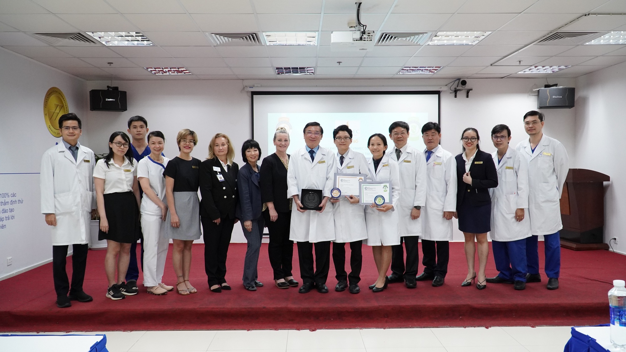 Vinmec được ACC c&ocirc;ng nhận l&agrave; trung t&acirc;m xuất sắc về tim mạch đầu ti&ecirc;n tại ch&acirc;u &Aacute; - Ảnh 4.