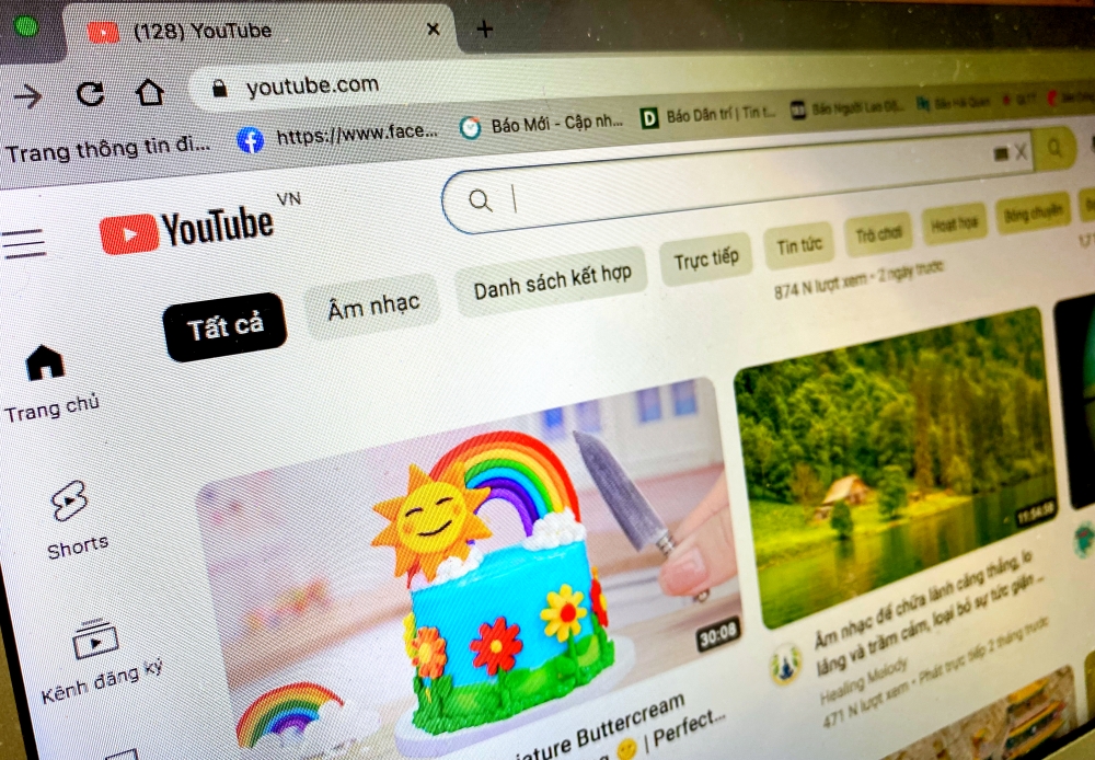 Xử lý nghiêm trường hợp đặt quảng cáo vào nội dung xấu độc