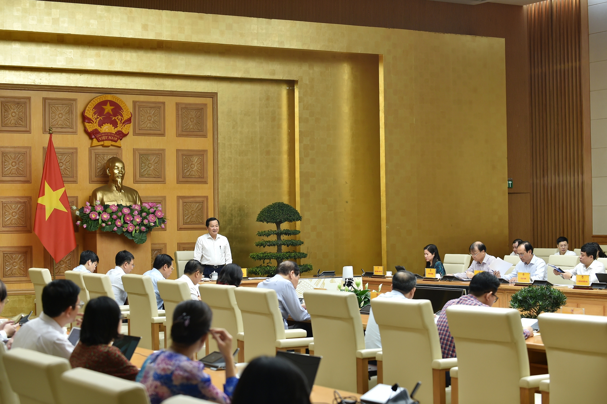 L&atilde;nh đạo Bộ C&ocirc;ng Thương: Gi&aacute; điện chắc chắn điều chỉnh trong năm 2023 - Ảnh 1.