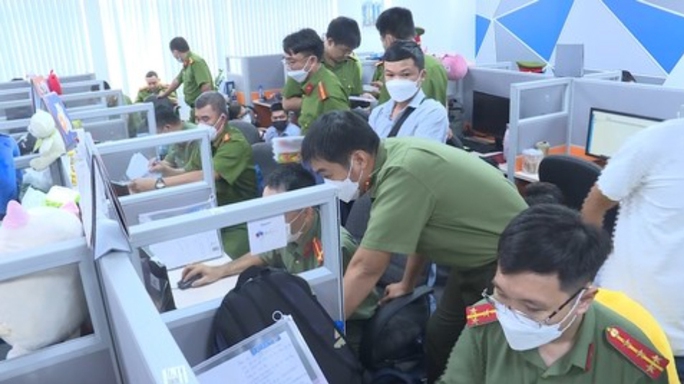 Công ty ở TP HCM chuyên ghép ảnh "nóng", bôi nhọ người vay lên mạng xã hội để đòi nợ