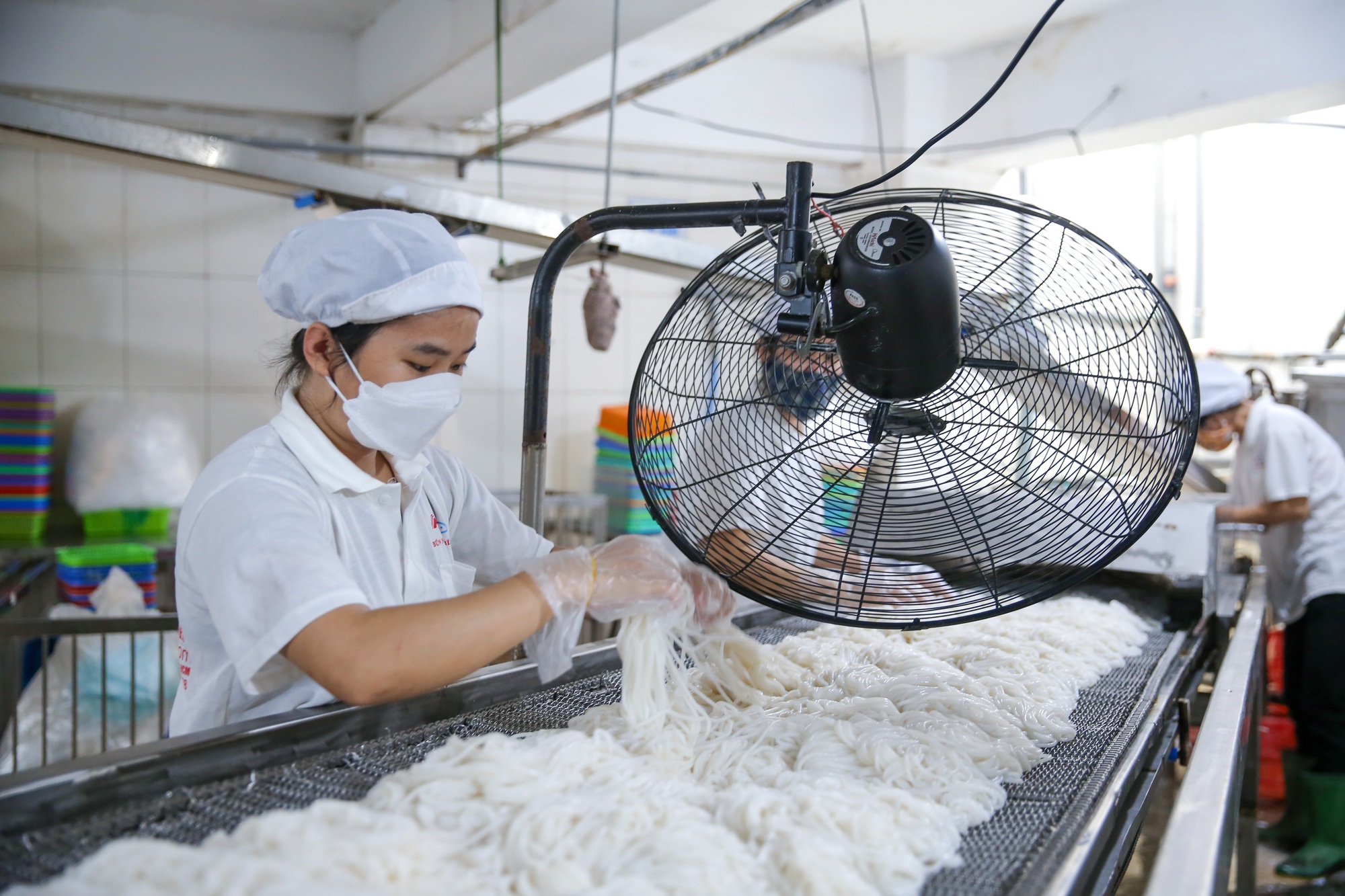 Thế giới biến động, Việt Nam gây ngạc nhiên: Đừng “nhăm nhăm” dự báo tốc độ tăng trưởng- Ảnh 6.