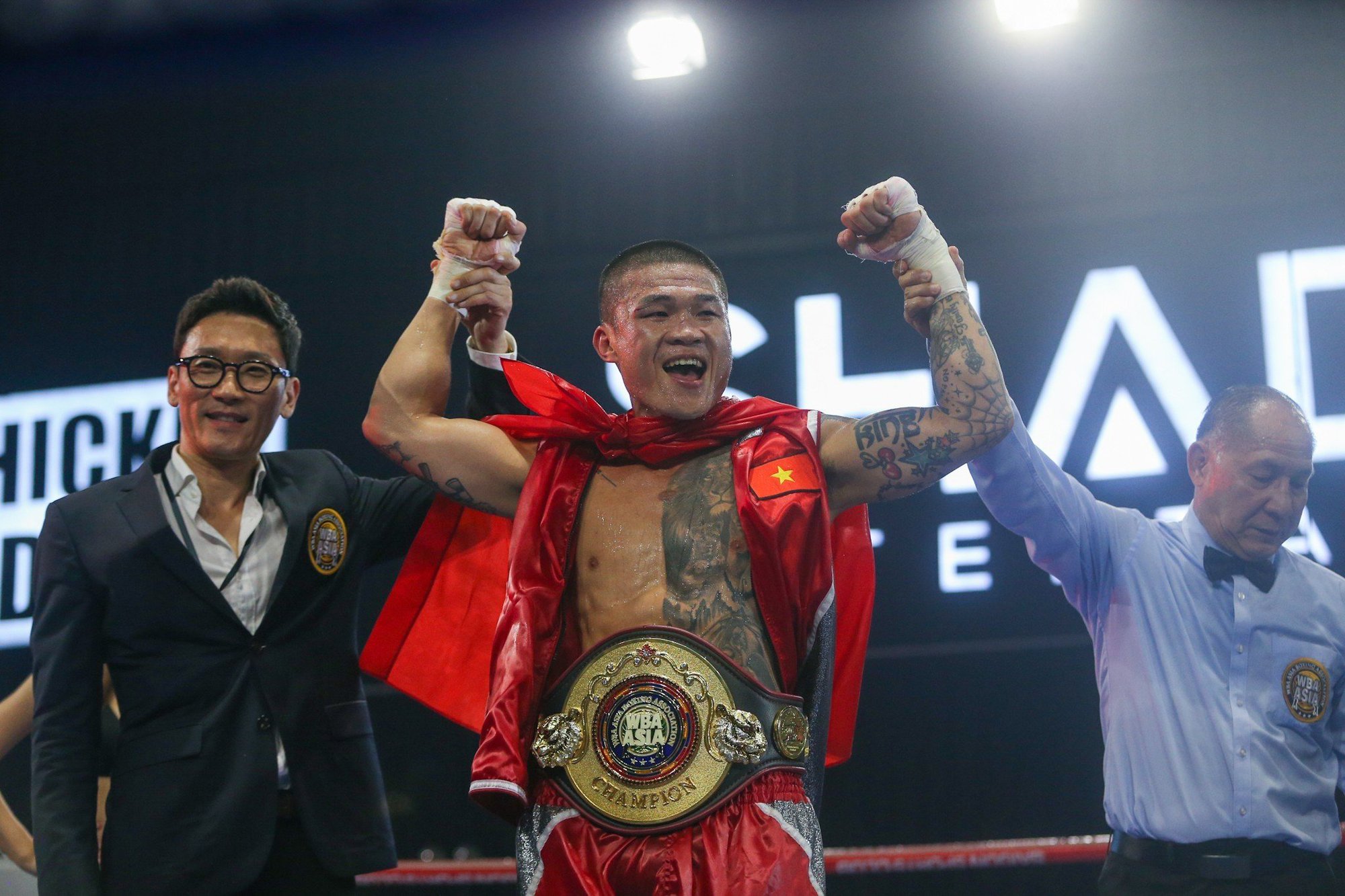 “Nam Vương” Trương Đình Hoàng bảo vệ thành công đai WBA châu Á