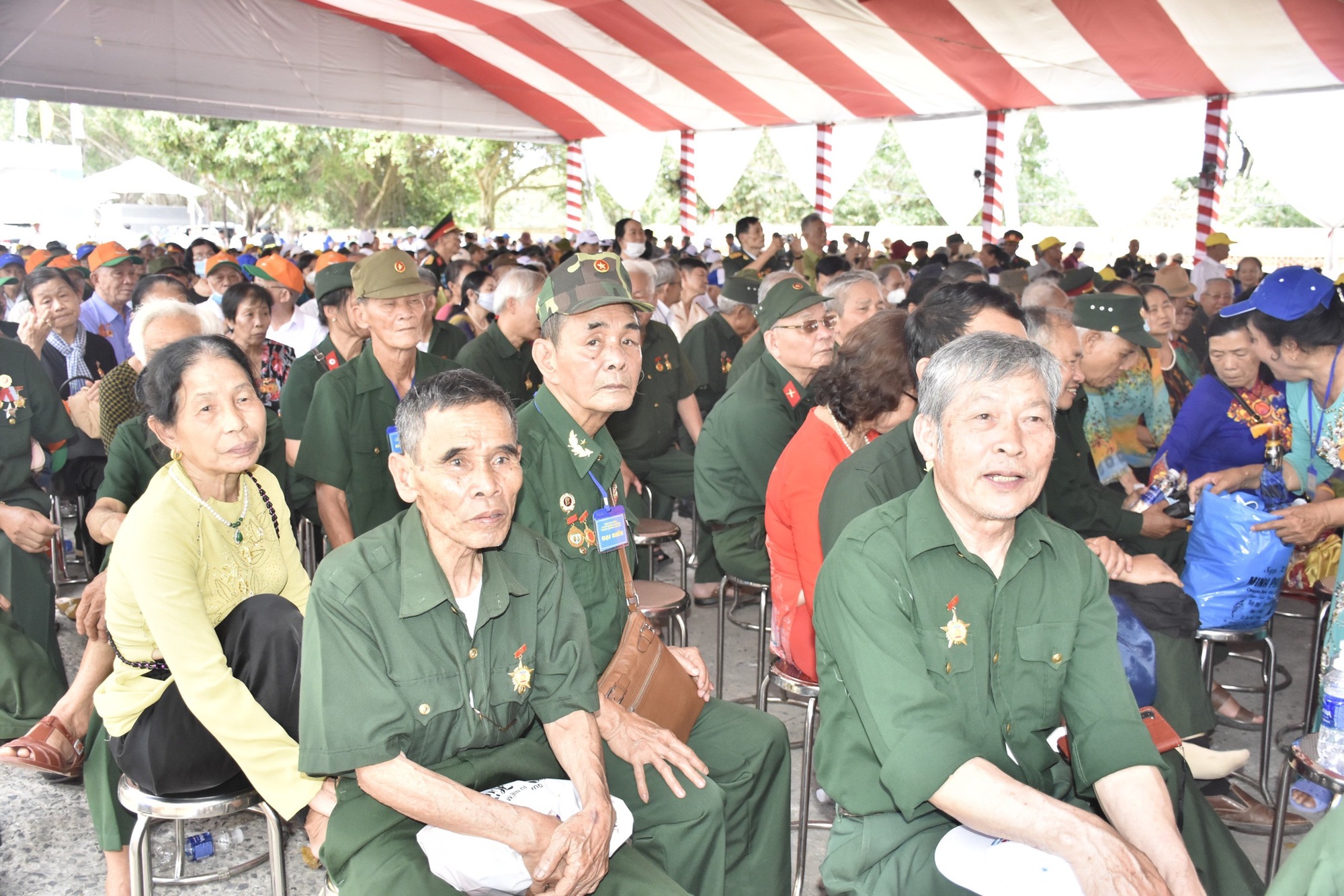 Hàng ngàn cựu tù và người thân trở lại Phú Quốc