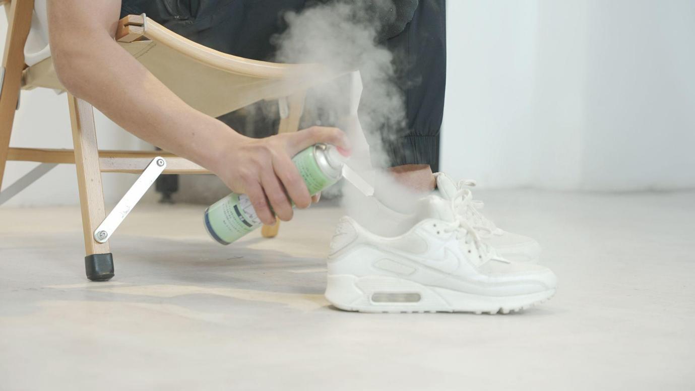Chai xịt khử mùi hôi giày của XIMO thuyết phục người tiêu dùng