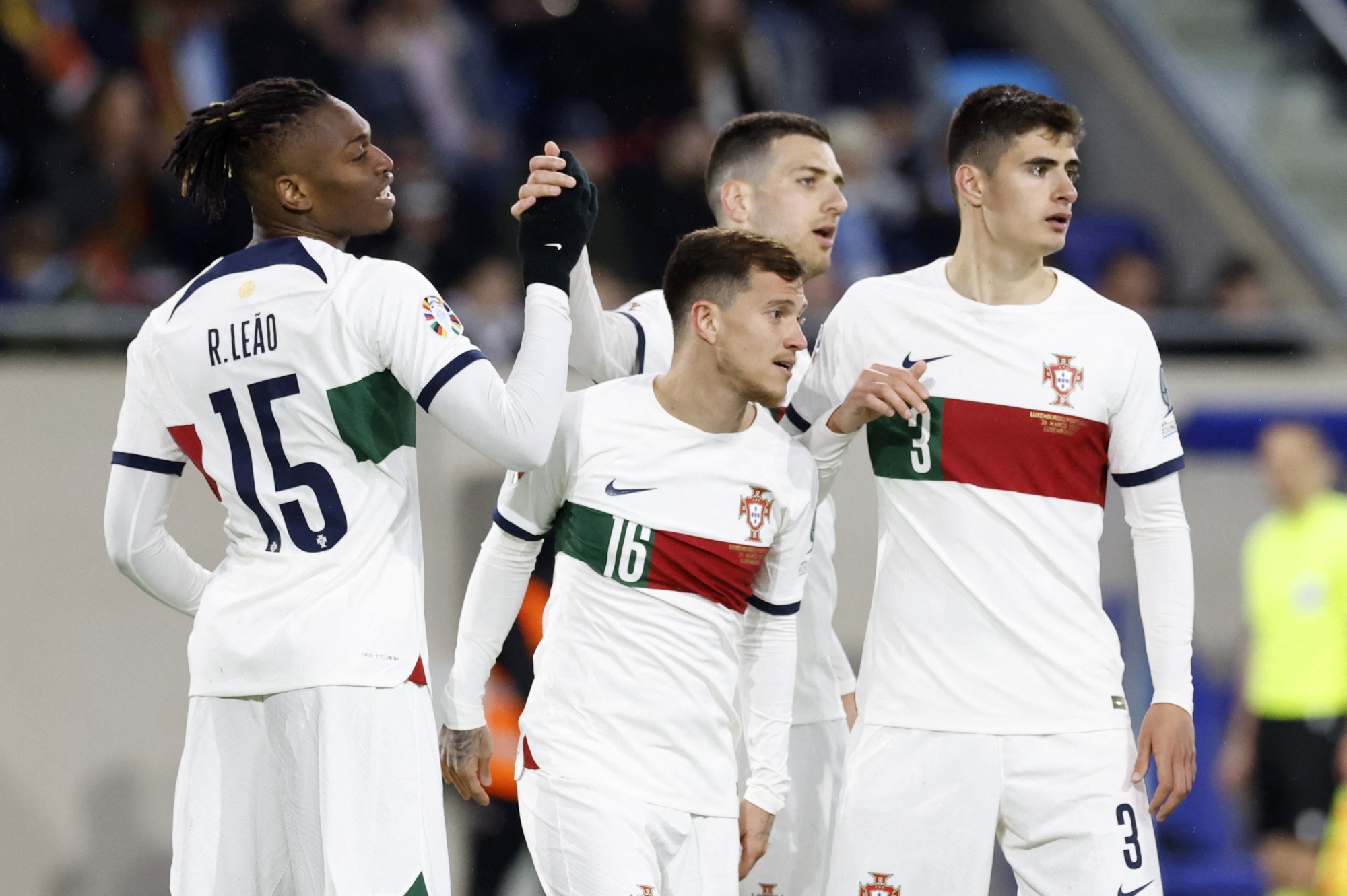 Ronaldo lại lập c&uacute; đ&uacute;p, Bồ Đ&agrave;o Nha đại thắng đối thủ k&eacute;m 83 bậc - Ảnh 5.