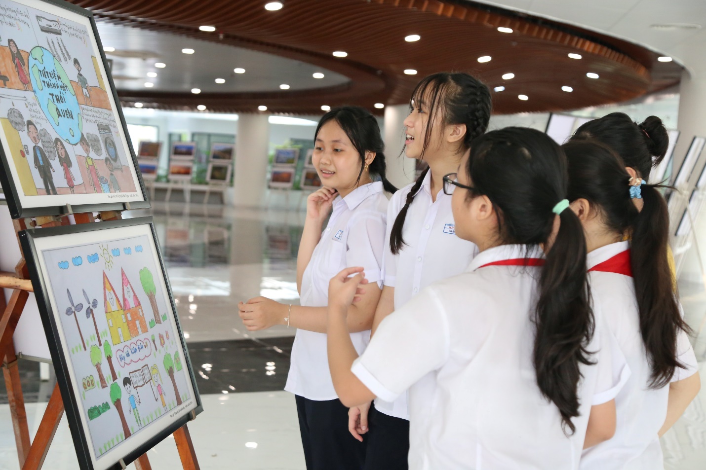 Em vẽ tranh, dựng video&hellip; tuy&ecirc;n truyền tiết kiệm điện - Ảnh 1.