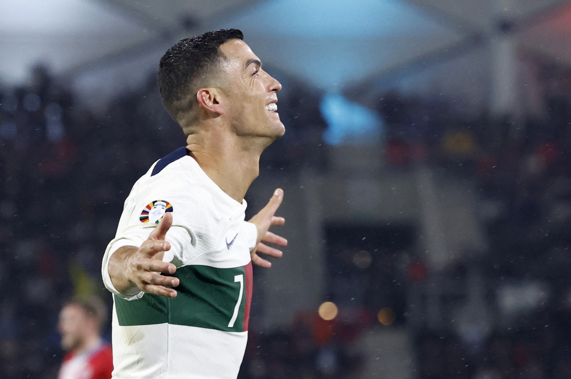 Ronaldo lại lập c&uacute; đ&uacute;p, Bồ Đ&agrave;o Nha đại thắng đối thủ k&eacute;m 83 bậc - Ảnh 2.